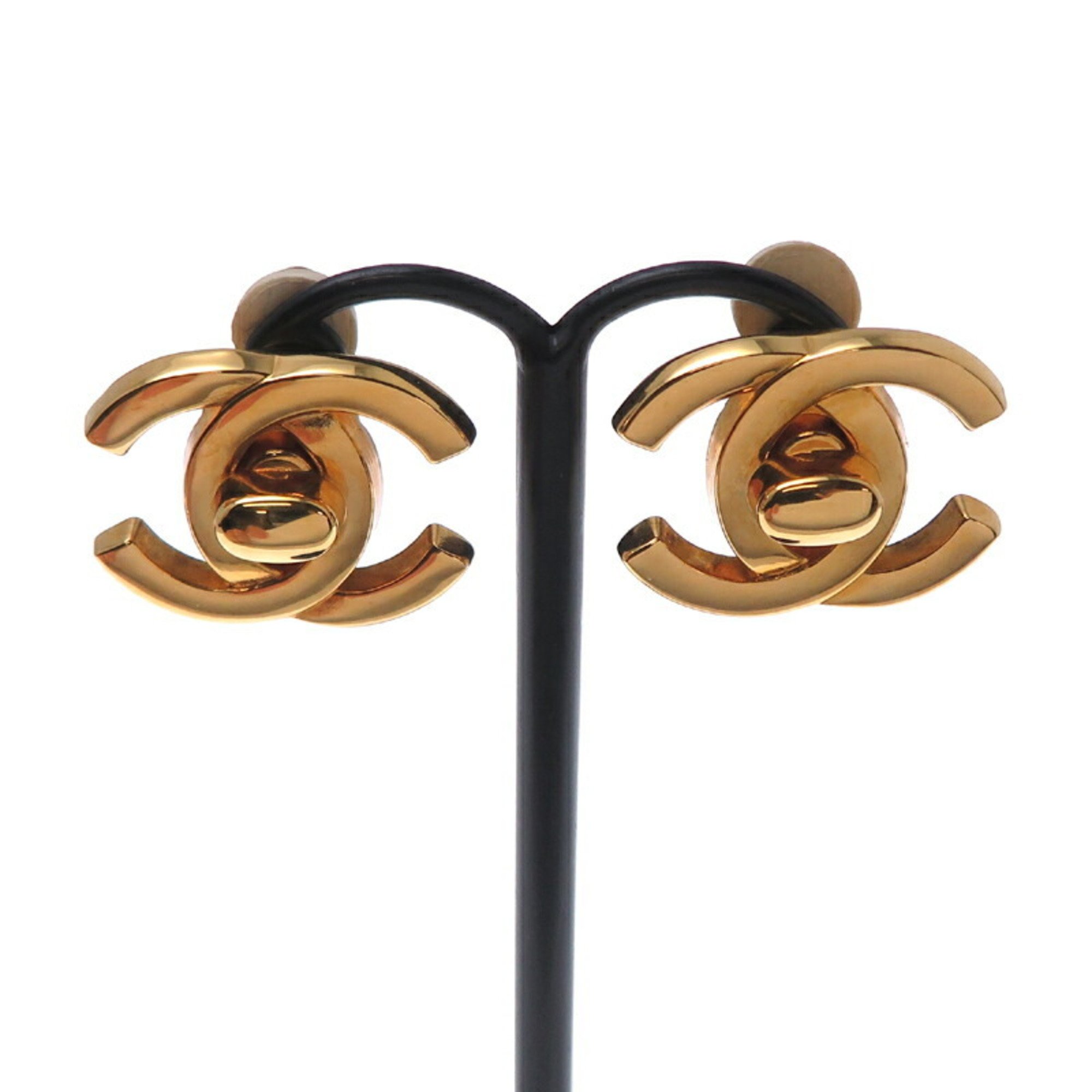 Chanel Coco Mark Turnlock Ladies Earrings GP