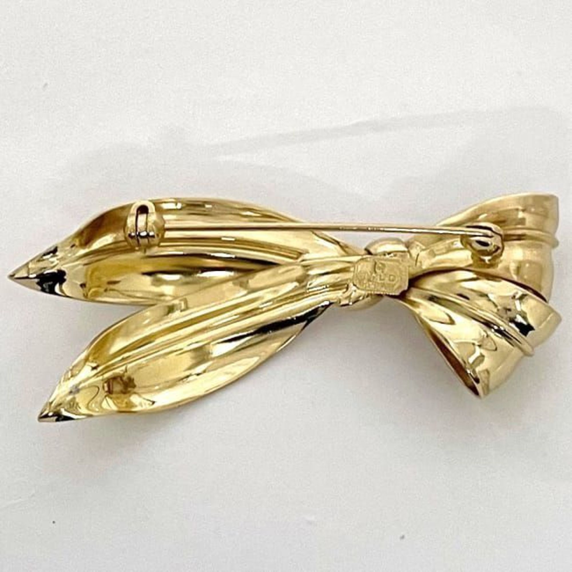 Christian Dior Brooch Gold ec-20020 Ribbon GP Pin Ladies Retro