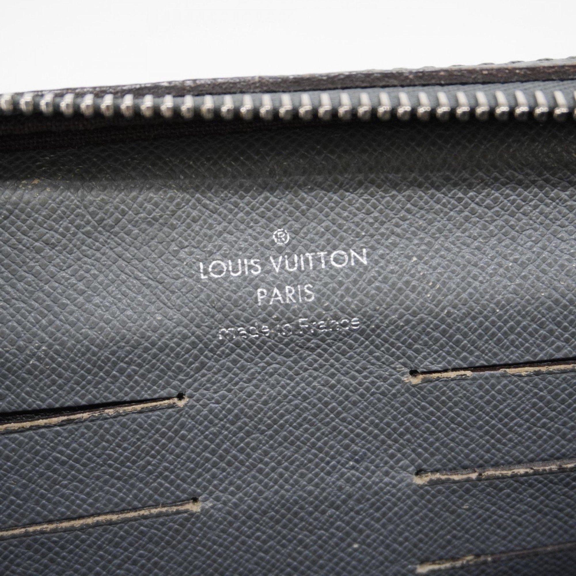 Louis Vuitton Clutch Bag Taiga Neopavel M32684 Glacier Men's