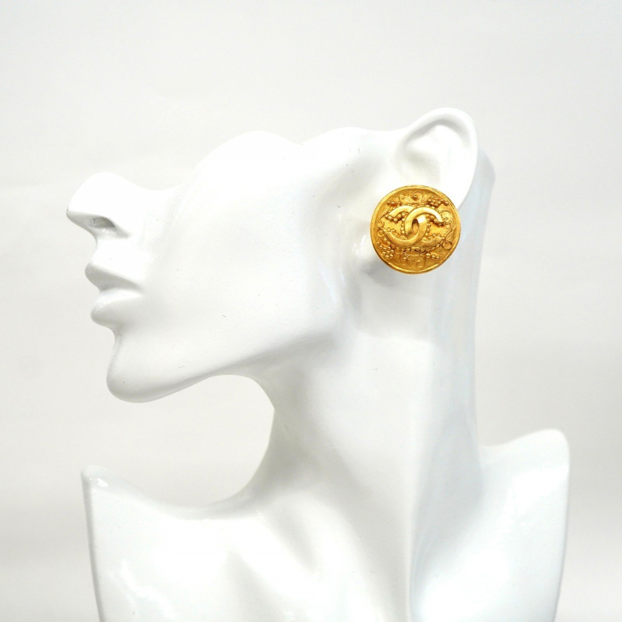 Chanel Earrings Coco Mark Circle GP Plated Gold Ladies