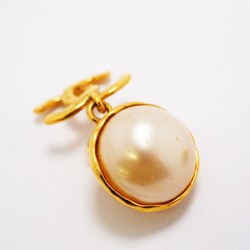 Chanel Earrings Coco Mark Circle Fake Pearl GP Plated Gold Ladies