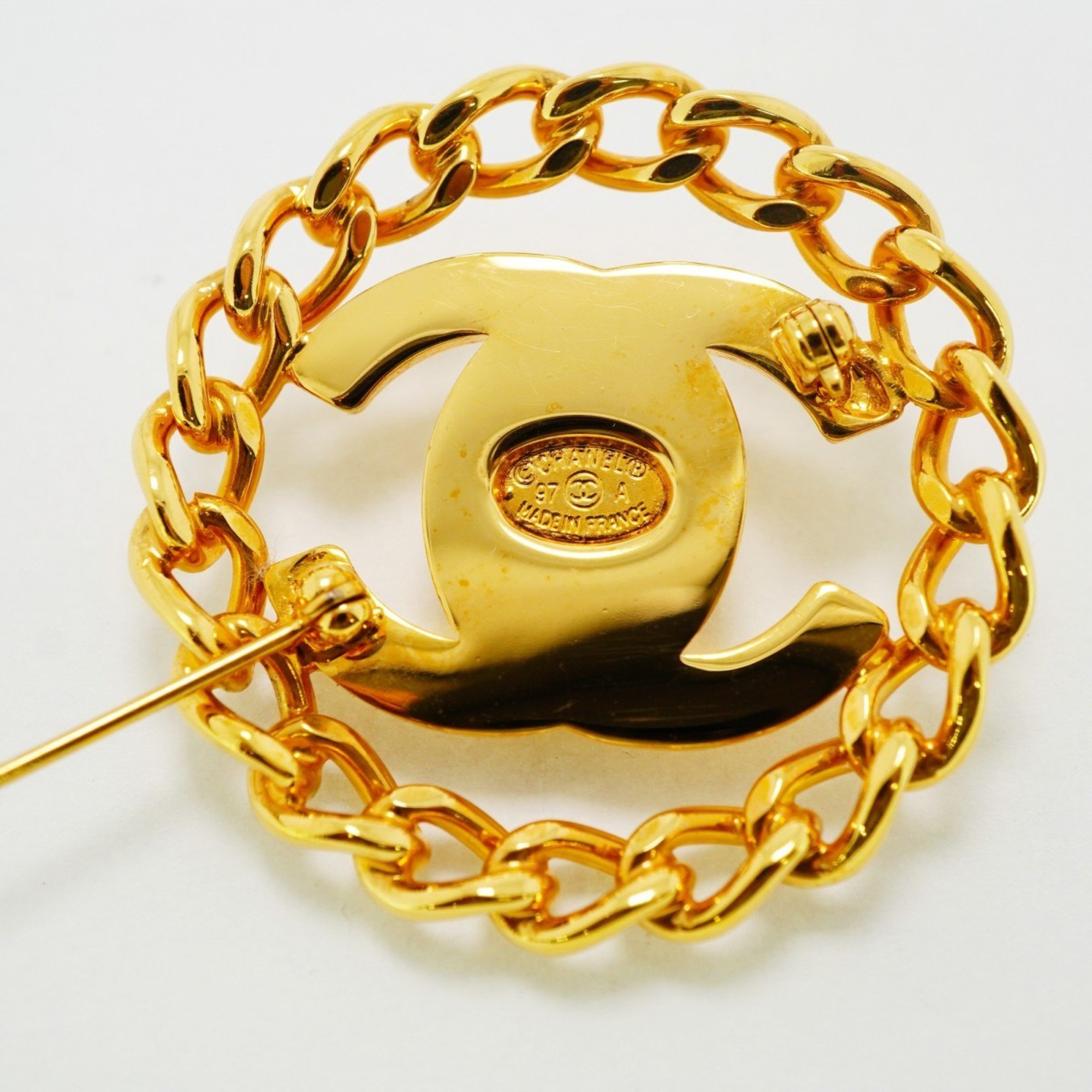 Chanel Brooch Turnlock Circle GP Plated Gold Ladies