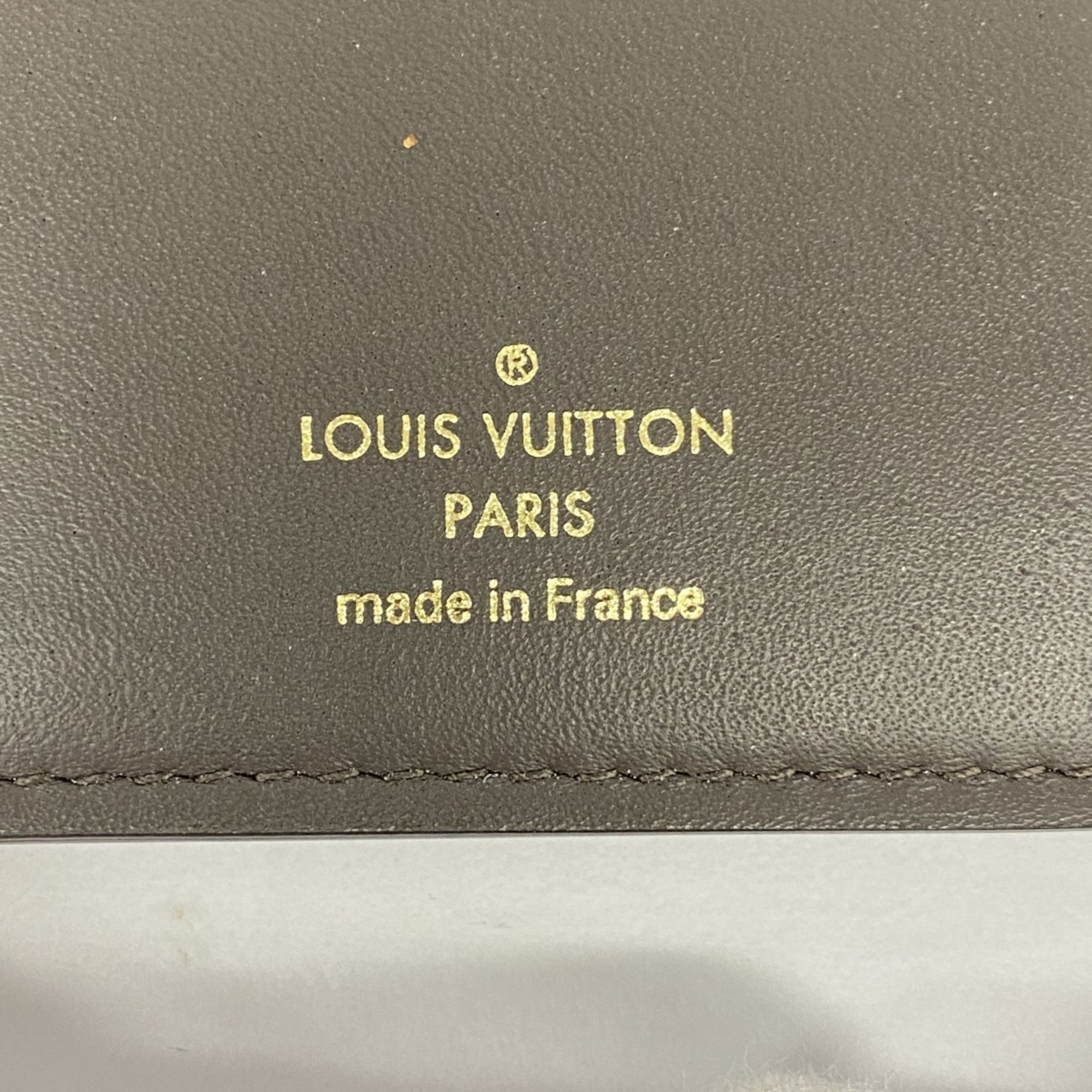 Louis Vuitton Tri-fold Wallet Taurillon Portefeuille Capucines Compact M62159 Galle Ladies