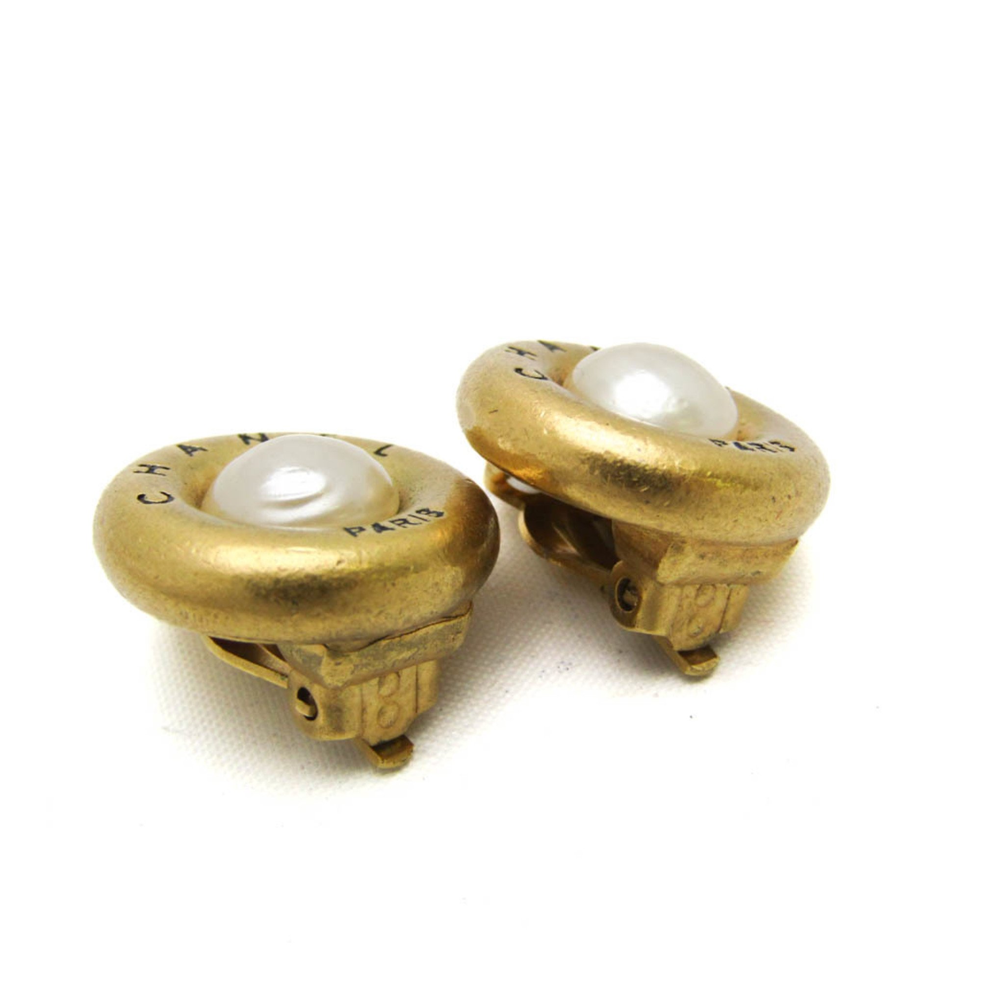 Chanel Vintage 93 A Artificial Pearl Metal Clip Earrings Gold