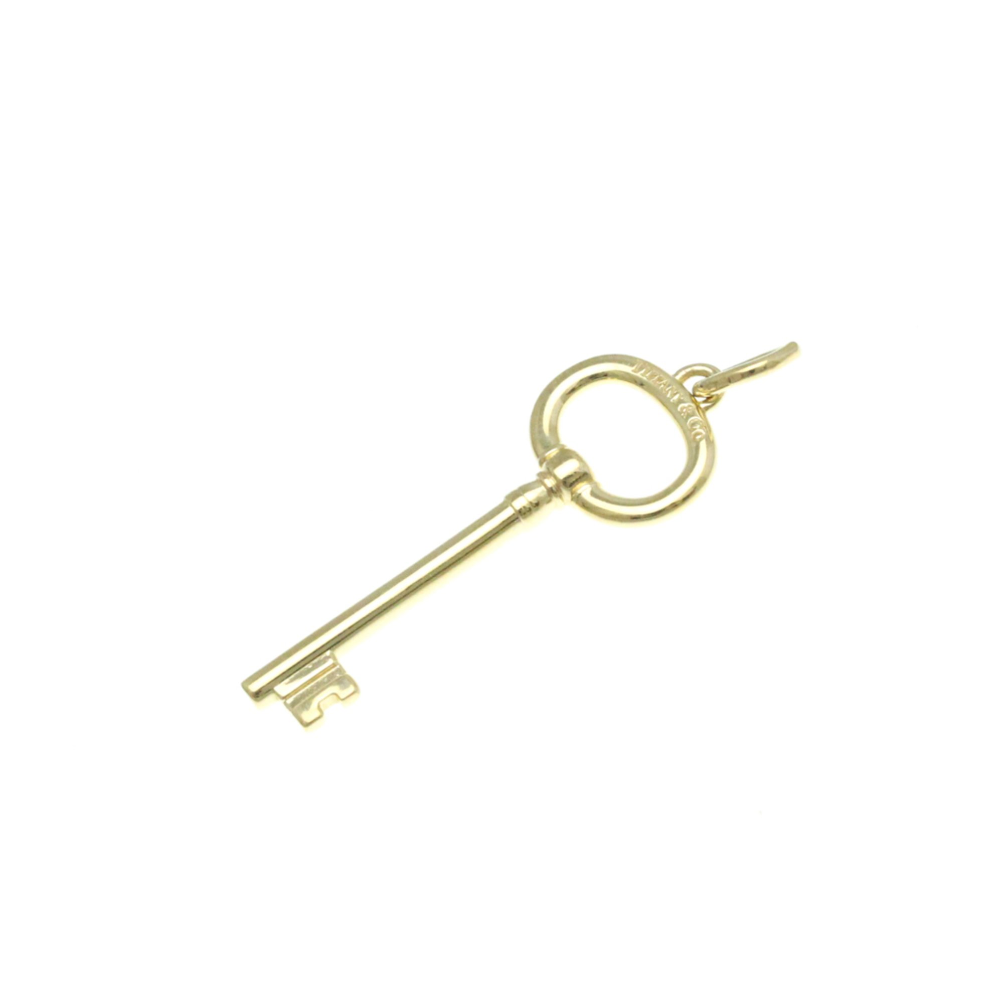 Tiffany Oval Key Charm Yellow Gold (18K) No Stone Women's Fashion Pendant Necklace (Gold)