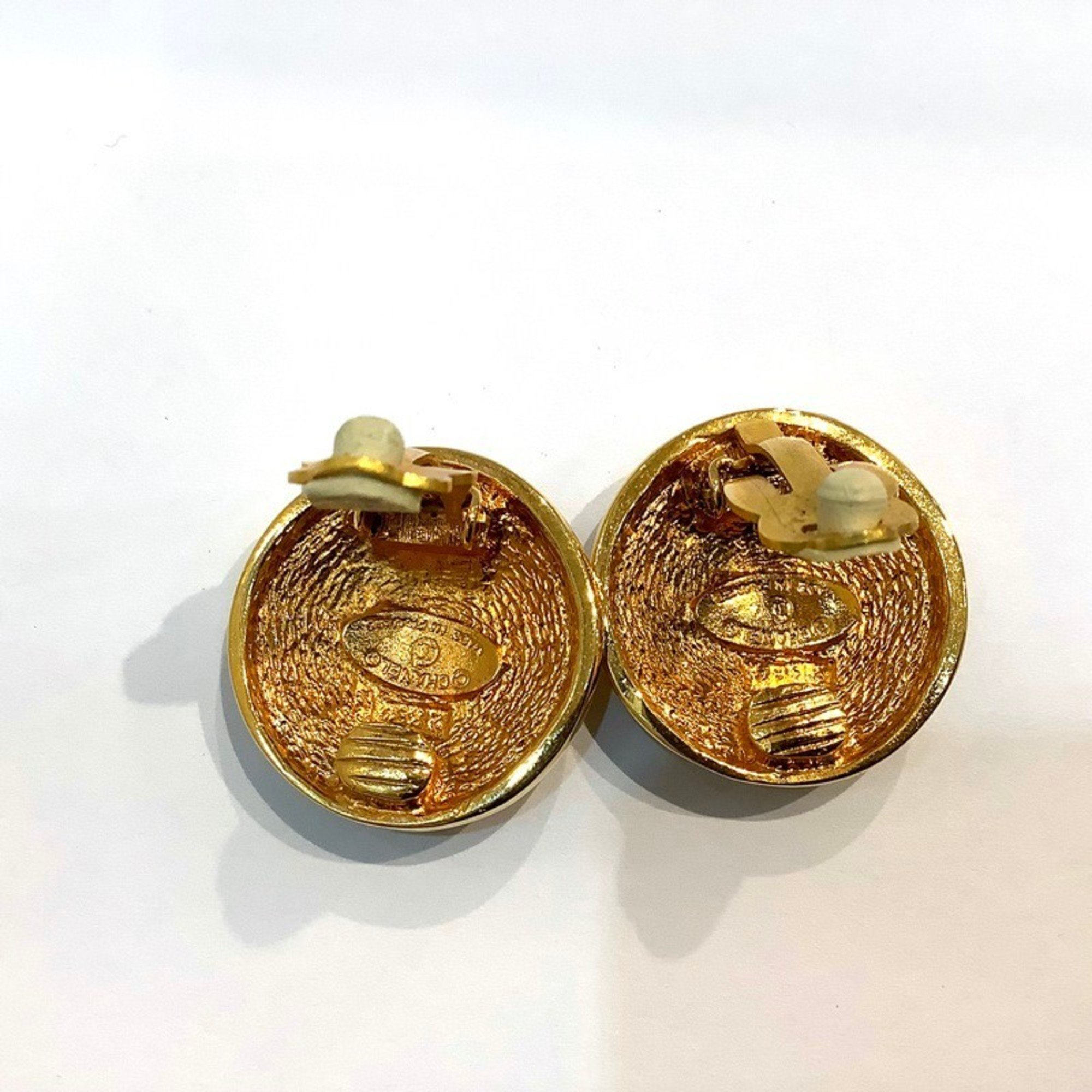 CHANEL Round CC Mark Matelasse GP Earrings Gold Plated KB-9187