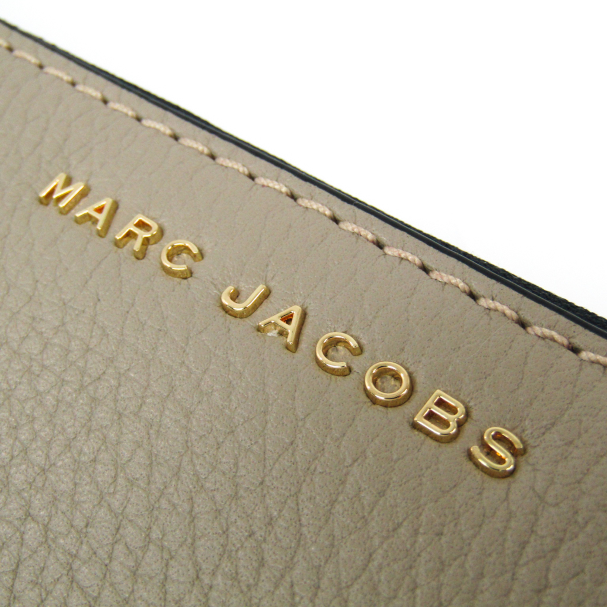 Marc Jacobs M0013603 Women's Leather Long Wallet (bi-fold) Grayish