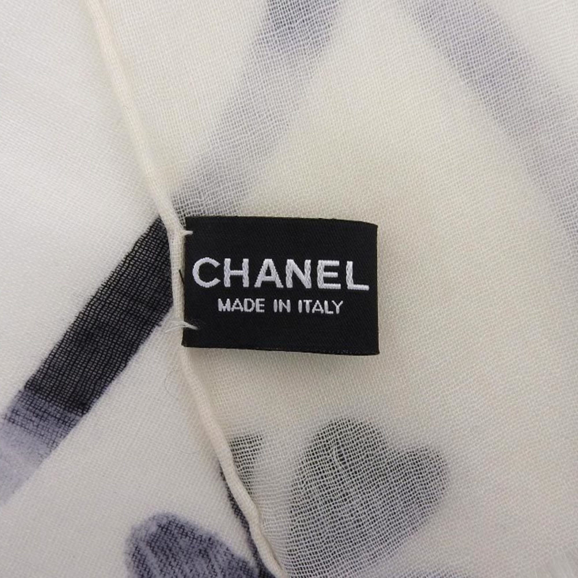 CHANEL Chanel Camellia Coco Mark Clover Stall Cashmere Ivory Navy Blue 20190614