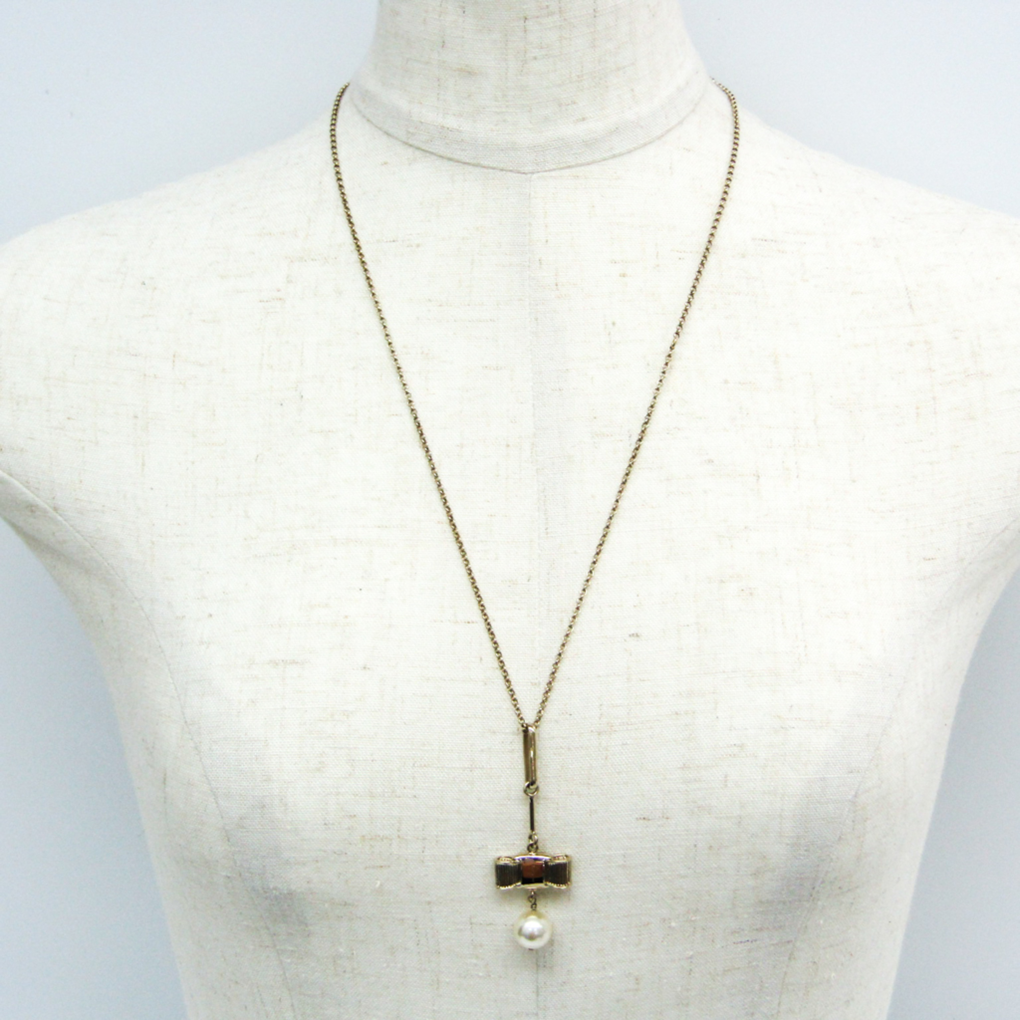 Salvatore Ferragamo Ribbon Motif Artificial pearl Metal Women's Pendant Necklace (Gold)