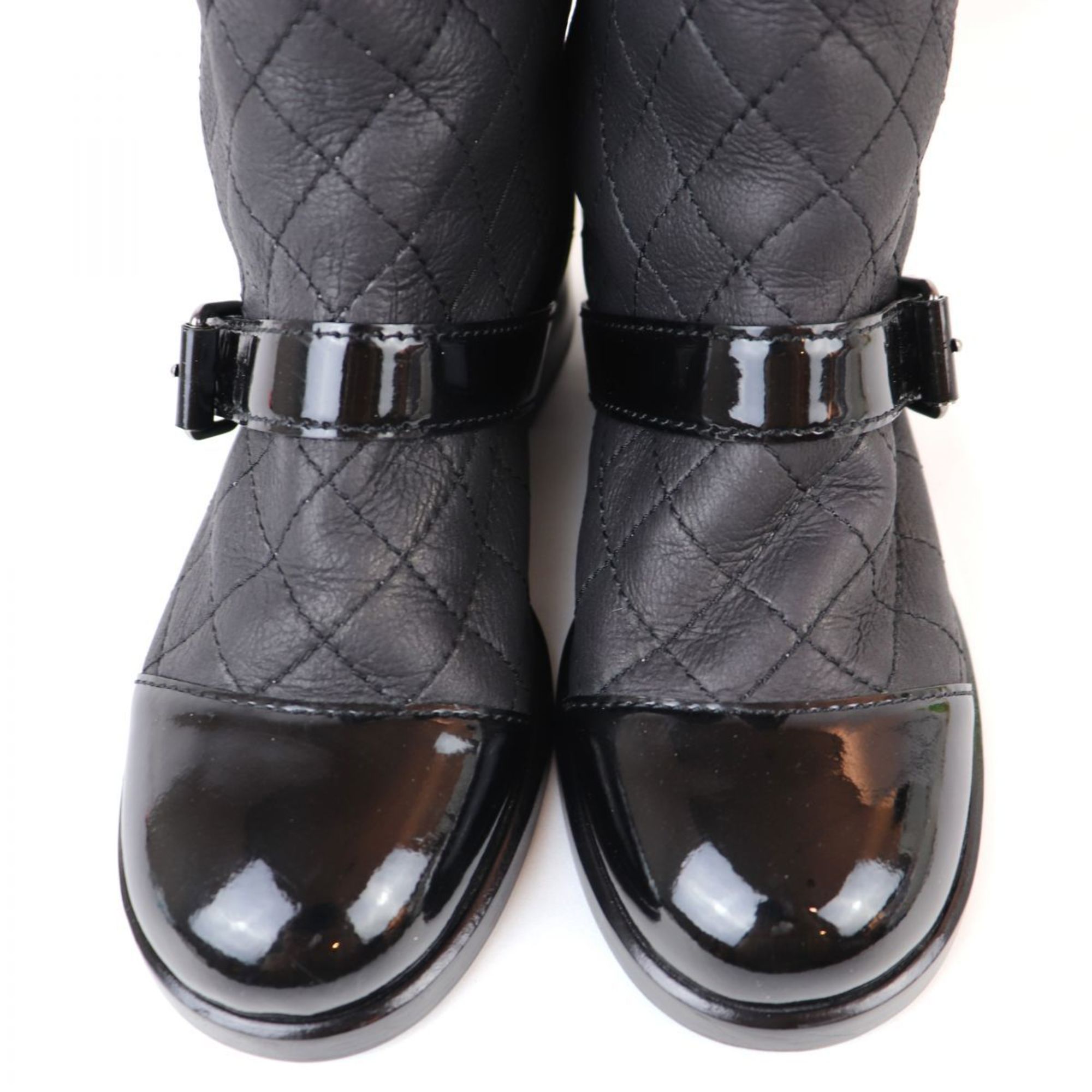 Chanel CHANEL Matrasse Patent x Leather Quilted Mouton Boots Coco Mark Ladies 34.5C Black