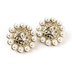 Chanel B20S Pearl Coco Mark Matrasse Earrings Women's Gold
