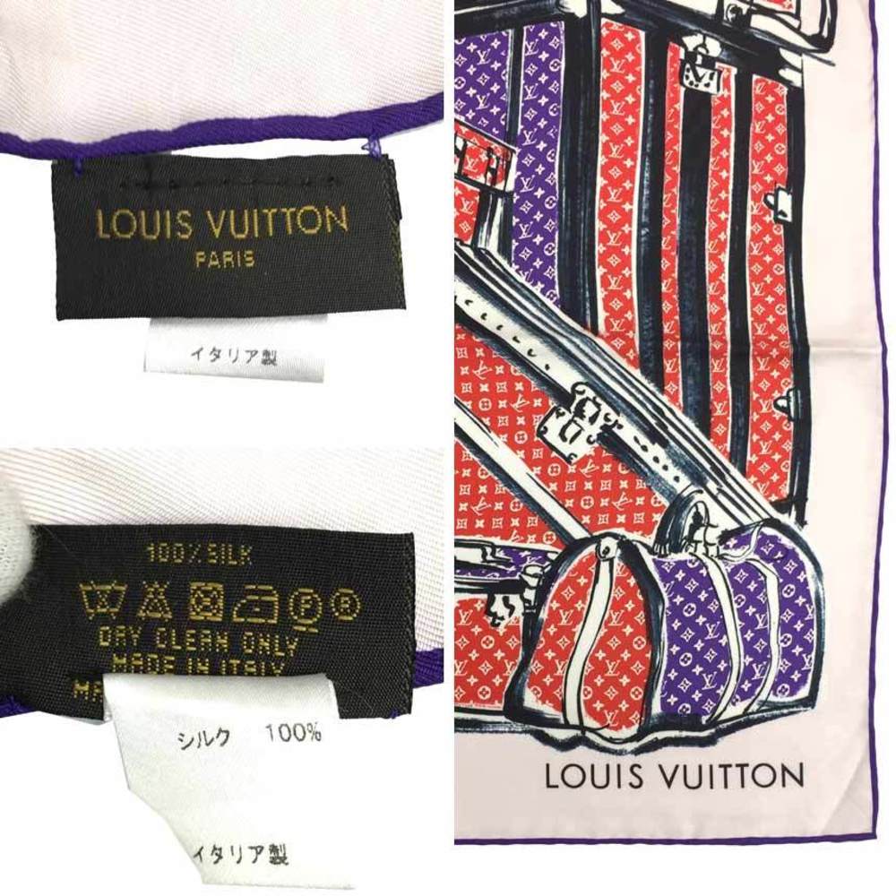 Red Louis Vuitton Monogram Scarf Pattern