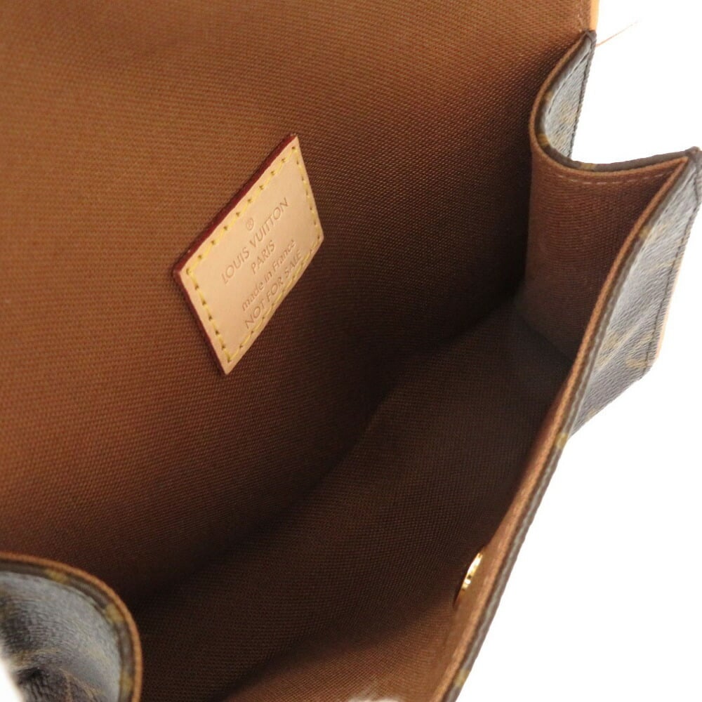 White Louis Vuitton Monogram Taurillon Utility Side Belt Bag – Designer  Revival